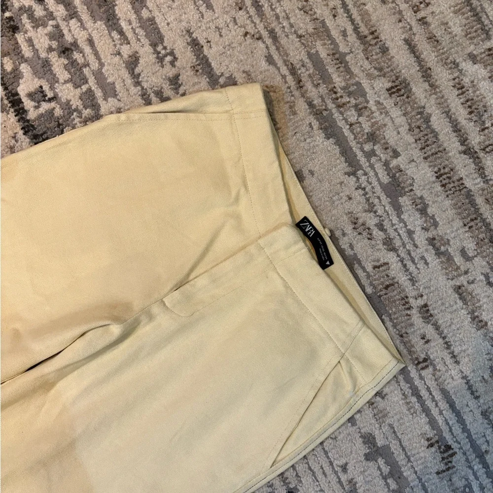 Zara Highrise Wide Leg Cuffed Light Butter Yellow Jeans Size Extra Small Cotton - Picture 4 of 12